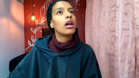 Zia Green online show from 12-18-24, 12:07