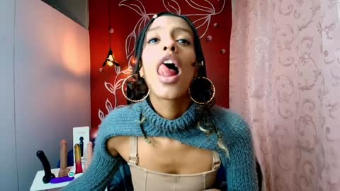 Zia Green online show from 02-08-25, 07:49