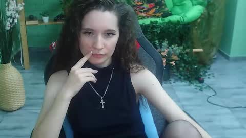 Snapshot of zianichols chatting on 02-18-25, 08:36 zianichols online show from 02-18-25, 08:36