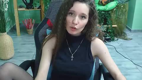 Snapshot of zianichols chatting on 02-27-25, 09:04 zianichols online show from 02-27-25, 09:04