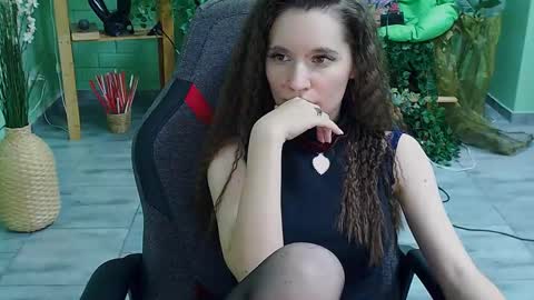 Snapshot of zianichols chatting on 03-03-25, 10:42 zianichols online show from 03-03-25, 10:42