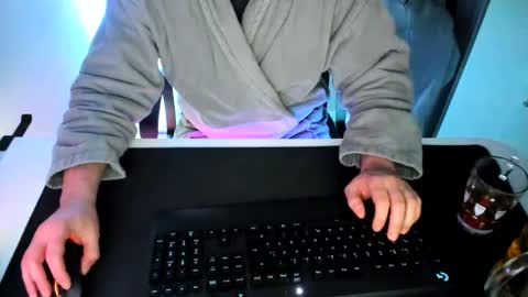 Snapshot of ziemlichflutschig chatting on 01-12-25, 08:14 ziemlichflutschig online show from 01-12-25, 08:14