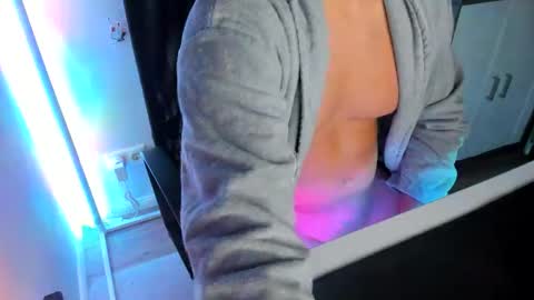 Snapshot of ziemlichflutschig chatting on 09-30-25, 03:44 ziemlichflutschig online show from 09-30-25, 03:44