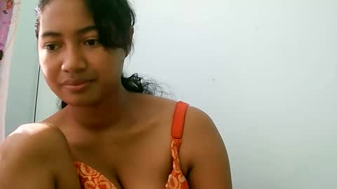 Snapshot of zina479102 chatting on 04-23-26, 06:14 elly online show from 04-23-26, 06:14
