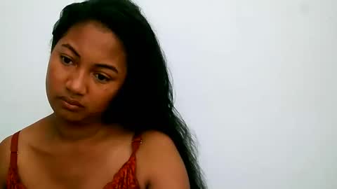 Snapshot of zina479102 chatting on 05-18-26, 07:14 elly online show from 05-18-26, 07:14