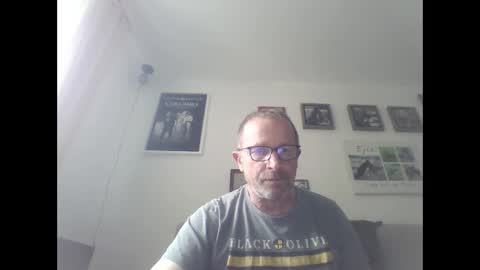 Snapshot of zippi55 chatting on 10-04-25, 11:52 Zippi online show from 10-04-25, 11:52