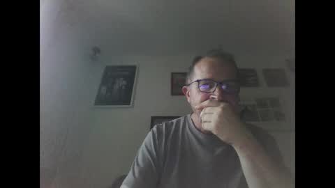 Snapshot of zippi55 chatting on 10-13-25, 04:18 Zippi online show from 10-13-25, 04:18