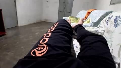 Snapshot of zitojose73 chatting on 10-22-25, 01:28 zitojose73 online show from 10-22-25, 01:28