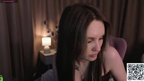 Zlata  Mon Tue Thu Fri Sun Sa GMT 3 0000pm - 0600pm  online show from 05-20-26, 09:26