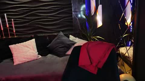 Zlata online show from 07-18-26, 01:48