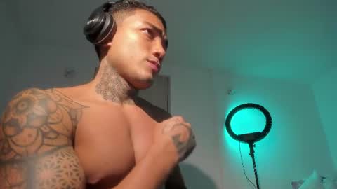 ZOE AND ASTON online show from 06-12-26, 02:10