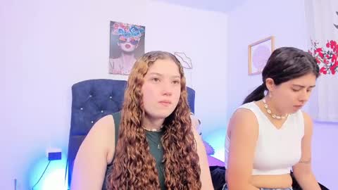 Zoe And Valeria online show from 04-08-26, 03:23