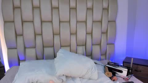 Your new obsession online show from 04-27-26, 12:14