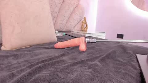 zoe_blosson online show from 04-22-26, 02:25