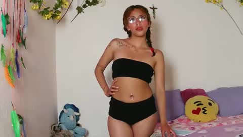 zoe_ch_ online show from 10-10-25, 09:19