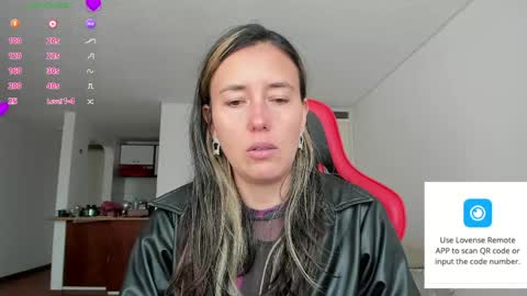 Snapshot of zoe_jeane_beker chatting on 05-12-26, 08:17 ZOE online show from 05-12-26, 08:17