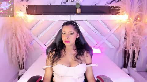 Snapshot of zoe_johnsonn1 chatting on 05-11-26, 09:45 Zoey online show from 05-11-26, 09:45