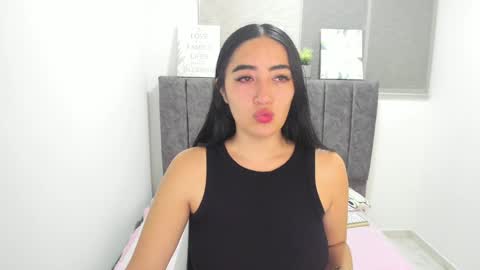 Snapshot of zoe_jones7 chatting on 02-01-25, 03:52 zoe_jones7 online show from 02-01-25, 03:52