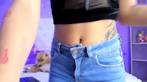 Snapshot of zoe_kravitx chatting on 02-01-25, 04:24 CAMILA online show from 02-01-25, 04:24