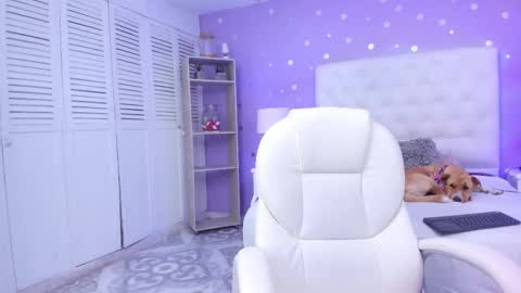 Snapshot of zoe_kravitx chatting on 03-08-25, 02:51 CAMILA online show from 03-08-25, 02:51