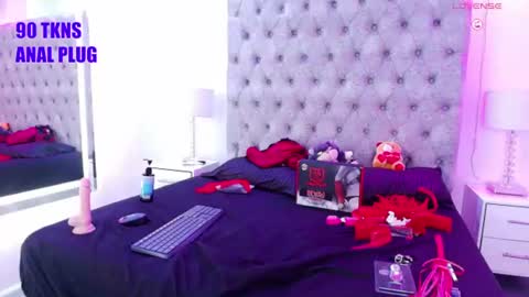zoe  online show from 07-04-26, 08:09