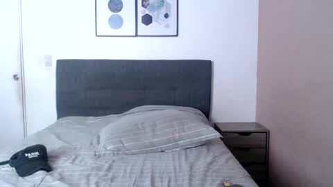 Snapshot of zoe_mill33r chatting on 01-28-25, 10:12 Zoe online show from 01-28-25, 10:12