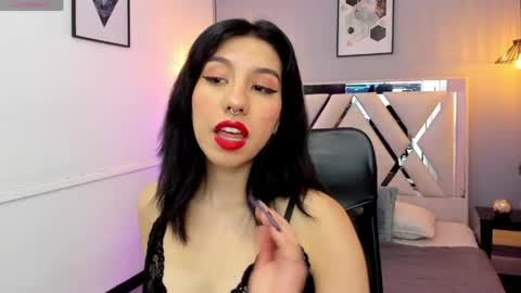 zoe_moreau online show from 04-18-26, 07:58