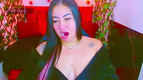 Snapshot of zoe_naughty22 chatting on 06-10-26, 03:29 zoe_naughty22 online show from 06-10-26, 03:29