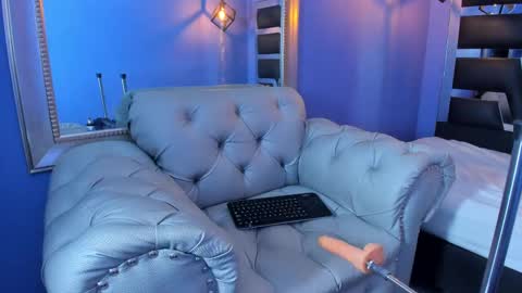 Zoe online show from 09-23-25, 08:45