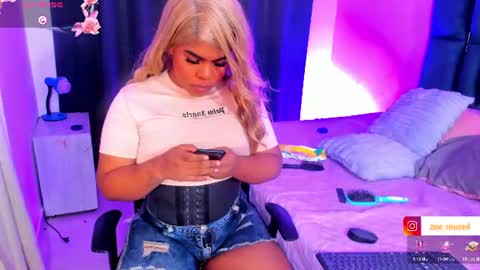 zoe_rosee4 online show from 06-13-26, 07:50