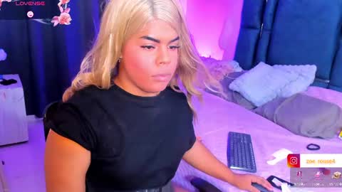 zoe_rosee4 online show from 06-14-26, 04:58