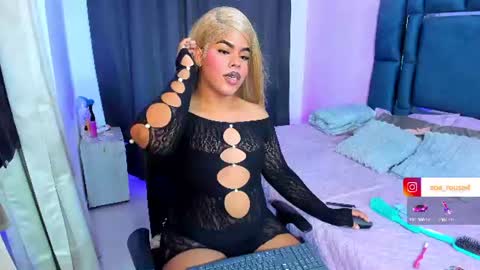 zoe_rosee4 online show from 07-01-26, 03:41