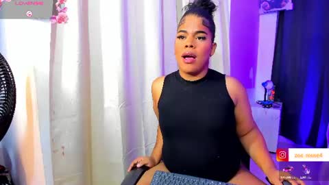 zoe_rosee4 online show from 07-11-26, 02:36