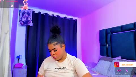 zoe_rosee4 online show from 07-14-26, 10:37