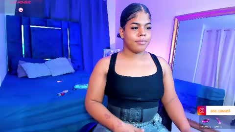 zoe_rosee4 online show from 07-19-26, 07:01
