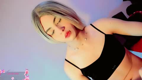 Snapshot of zoe_rous2 chatting on 03-15-26, 01:17 ZOE online show from 03-15-26, 01:17