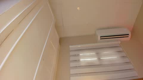 Snapshot of zoe_sky_ chatting on 12-31-24, 02:36 Hi guys i am Zoe online show from 12-31-24, 02:36