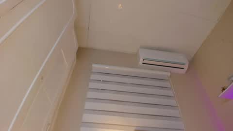 Snapshot of zoe_sky_ chatting on 02-22-25, 02:41 Hi guys i am Zoe online show from 02-22-25, 02:41