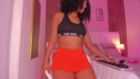 Snapshot of zoe_sky_ chatting on 10-01-25, 11:27 Hi guys i am Zoe online show from 10-01-25, 11:27