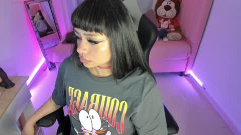 zoe_sullivan_ online show from 01-28-25, 09:19