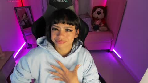 zoe_sullivan_ online show from 02-03-25, 09:41