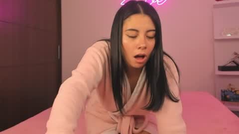 zoecams online show from 06-11-26, 12:32