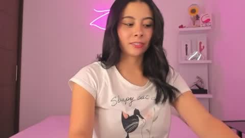 zoecams online show from 07-02-26, 02:44