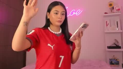 zoecams online show from 07-06-26, 10:34