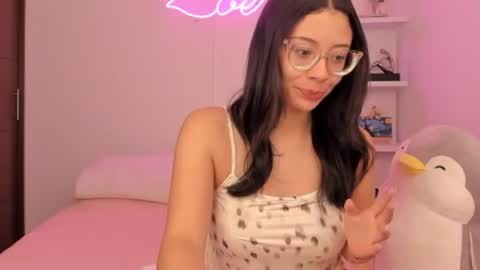 zoecams online show from 07-24-26, 06:50