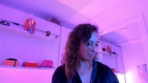 ZOE  online show from 12-31-24, 08:26