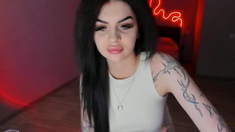 zoedrift online show from 10-27-25, 01:59