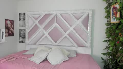 zoee_669 online show from 07-30-26, 05:50