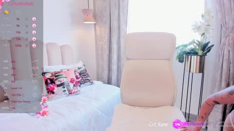 Snapshot of zoee_jackson chatting on 12-17-24, 06:42  zoee jackson online show from 12-17-24, 06:42
