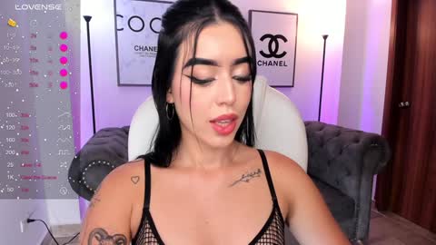 Snapshot of zoee_jackson chatting on 01-02-25, 06:34  zoee jackson online show from 01-02-25, 06:34